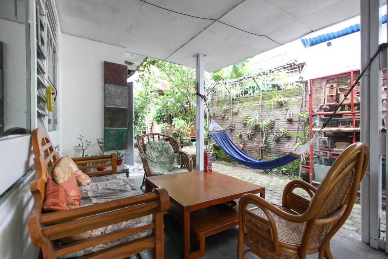 Salakan Reddoorz Near Rumah Sakit Wirosaban מראה חיצוני תמונה